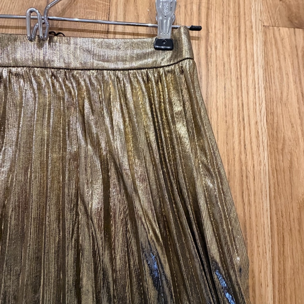 Hensley Gold Pleated Midi Skirt - Picture 5 of 11